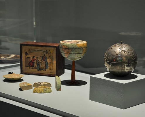 Museum fit-out for 'Globes, Visions of the world' exhibition in the Louvre Abu Dhabi - by Hypsos ME